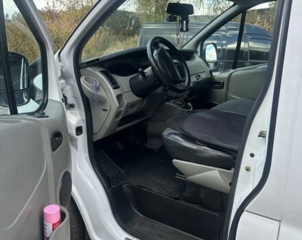 Белый Рено Трафик, объемом двигателя 2.5 л и пробегом 307 тыс. км за 7400 $, фото 6 на Automoto.ua