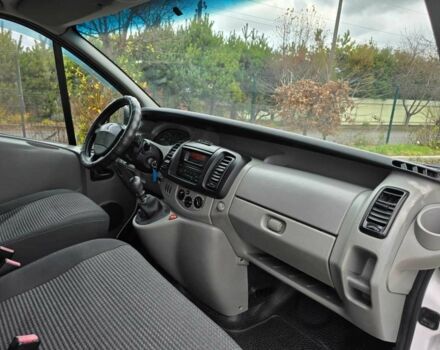 Белый Рено Трафик, объемом двигателя 2 л и пробегом 280 тыс. км за 8499 $, фото 6 на Automoto.ua