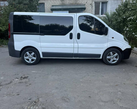 Белый Рено Трафик, объемом двигателя 2 л и пробегом 295 тыс. км за 10500 $, фото 3 на Automoto.ua
