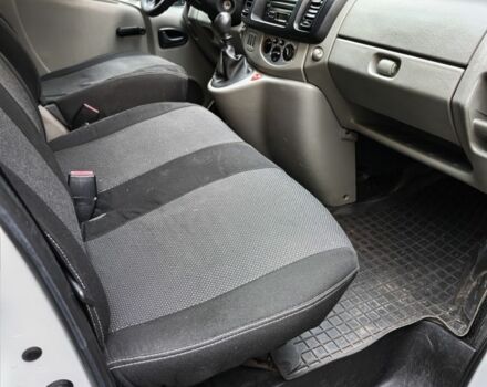 Білий Рено Трафік, об'ємом двигуна 2 л та пробігом 285 тис. км за 6500 $, фото 1 на Automoto.ua