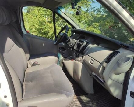 Белый Рено Трафик, объемом двигателя 2 л и пробегом 385 тыс. км за 11500 $, фото 8 на Automoto.ua