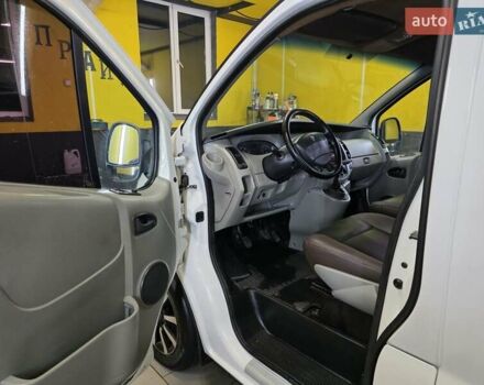 Белый Рено Трафик, объемом двигателя 2 л и пробегом 360 тыс. км за 9200 $, фото 7 на Automoto.ua