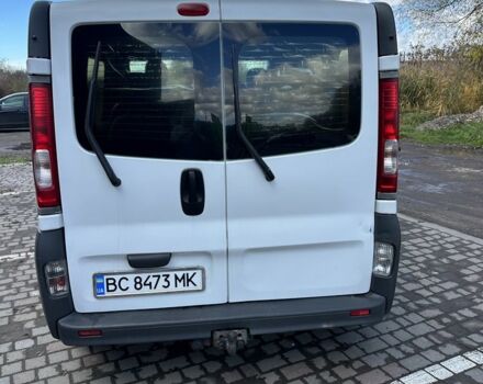 Белый Рено Трафик, объемом двигателя 2.5 л и пробегом 307 тыс. км за 7400 $, фото 2 на Automoto.ua