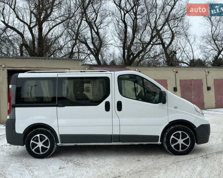 Белый Рено Трафик, объемом двигателя 2 л и пробегом 205 тыс. км за 8900 $, фото 22 на Automoto.ua