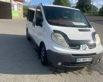 Белый Рено Трафик, объемом двигателя 2.5 л и пробегом 380 тыс. км за 8200 $, фото 1 на Automoto.ua