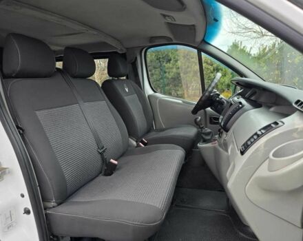 Белый Рено Трафик, объемом двигателя 2 л и пробегом 280 тыс. км за 8499 $, фото 16 на Automoto.ua