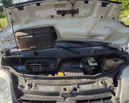 Белый Рено Трафик, объемом двигателя 2 л и пробегом 385 тыс. км за 11500 $, фото 7 на Automoto.ua