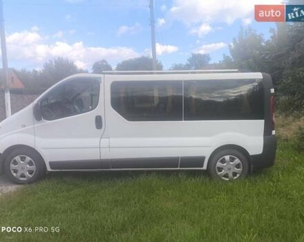 Белый Рено Трафик, объемом двигателя 2 л и пробегом 324 тыс. км за 10200 $, фото 2 на Automoto.ua