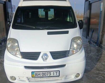 Белый Рено Трафик, объемом двигателя 2 л и пробегом 325 тыс. км за 8500 $, фото 1 на Automoto.ua