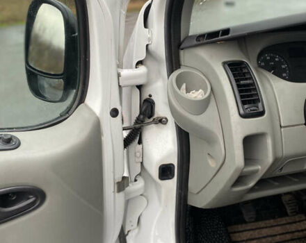 Белый Рено Трафик, объемом двигателя 2 л и пробегом 405 тыс. км за 7250 $, фото 9 на Automoto.ua