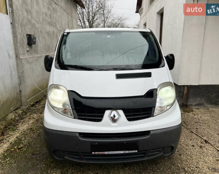 Білий Рено Трафік, об'ємом двигуна 2 л та пробігом 200 тис. км за 8300 $, фото 2 на Automoto.ua