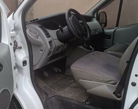 Білий Рено Трафік, об'ємом двигуна 2 л та пробігом 377 тис. км за 7000 $, фото 5 на Automoto.ua