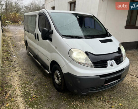 Білий Рено Трафік, об'ємом двигуна 2 л та пробігом 200 тис. км за 8300 $, фото 3 на Automoto.ua