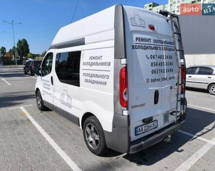Белый Рено Трафик, объемом двигателя 2 л и пробегом 360 тыс. км за 8700 $, фото 4 на Automoto.ua