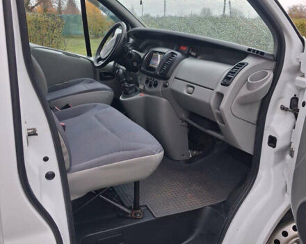 Рено Трафик 2009 в Валках на Automoto.ua Белый Рено Трафик, объемом двигателя 2 л и пробегом 307 тыс. км за 9000 $, фото 20 на Automoto.ua