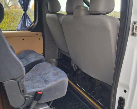 Рено Трафик 2009 в Валках на Automoto.ua Белый Рено Трафик, объемом двигателя 2 л и пробегом 307 тыс. км за 9000 $, фото 28 на Automoto.ua