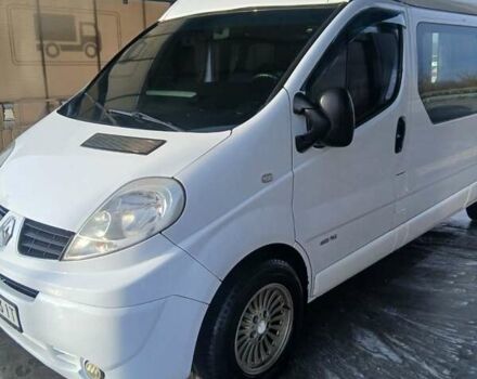 Белый Рено Трафик, объемом двигателя 2 л и пробегом 325 тыс. км за 8500 $, фото 2 на Automoto.ua