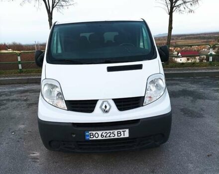 Белый Рено Трафик, объемом двигателя 2 л и пробегом 218 тыс. км за 10500 $, фото 1 на Automoto.ua