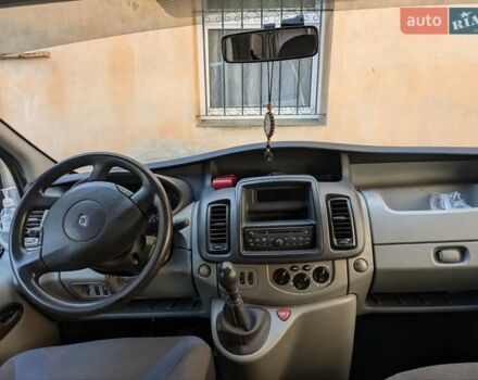 Белый Рено Трафик, объемом двигателя 2 л и пробегом 271 тыс. км за 12500 $, фото 3 на Automoto.ua