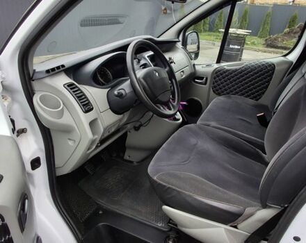 Белый Рено Трафик, объемом двигателя 2 л и пробегом 3 тыс. км за 11999 $, фото 2 на Automoto.ua