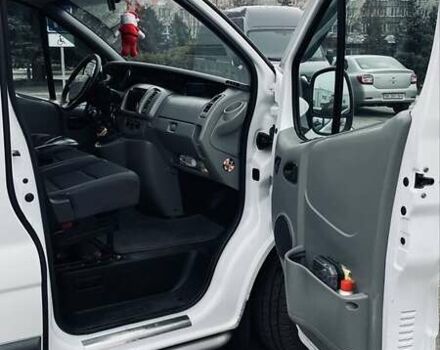 Белый Рено Трафик, объемом двигателя 2 л и пробегом 450 тыс. км за 12200 $, фото 7 на Automoto.ua