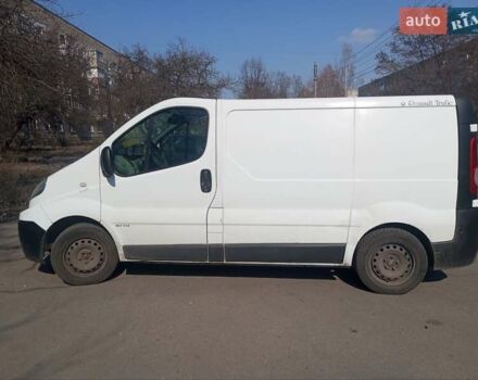 Белый Рено Трафик, объемом двигателя 2 л и пробегом 435 тыс. км за 5500 $, фото 2 на Automoto.ua