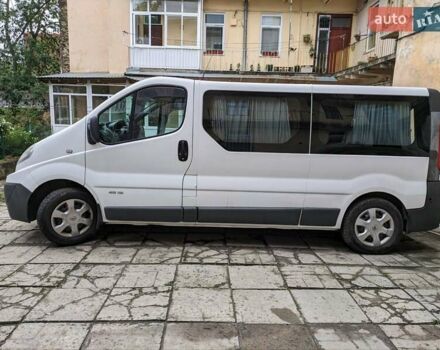 Белый Рено Трафик, объемом двигателя 2 л и пробегом 271 тыс. км за 12500 $, фото 2 на Automoto.ua