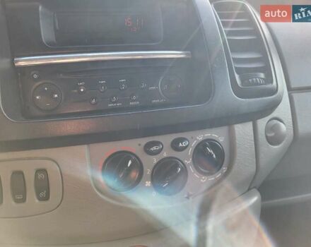 Білий Рено Трафік, об'ємом двигуна 2 л та пробігом 237 тис. км за 11300 $, фото 113 на Automoto.ua