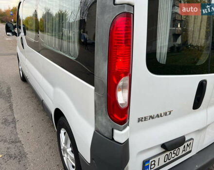 Белый Рено Трафик, объемом двигателя 2 л и пробегом 149 тыс. км за 12700 $, фото 5 на Automoto.ua