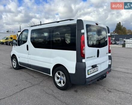 Білий Рено Трафік, об'ємом двигуна 2 л та пробігом 279 тис. км за 9900 $, фото 4 на Automoto.ua
