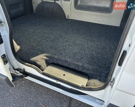 Білий Рено Трафік, об'ємом двигуна 2 л та пробігом 279 тис. км за 9900 $, фото 17 на Automoto.ua