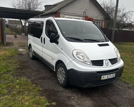 Белый Рено Трафик, объемом двигателя 2 л и пробегом 301 тыс. км за 11000 $, фото 2 на Automoto.ua