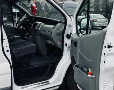 Белый Рено Трафик, объемом двигателя 2 л и пробегом 450 тыс. км за 12200 $, фото 8 на Automoto.ua