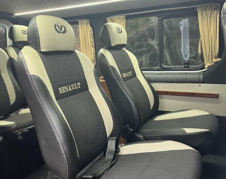 Белый Рено Трафик, объемом двигателя 2 л и пробегом 360 тыс. км за 15000 $, фото 2 на Automoto.ua