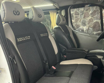Белый Рено Трафик, объемом двигателя 2 л и пробегом 360 тыс. км за 15000 $, фото 5 на Automoto.ua