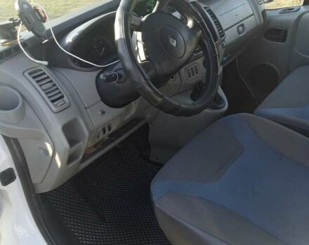 Белый Рено Трафик, объемом двигателя 2 л и пробегом 312 тыс. км за 10300 $, фото 8 на Automoto.ua