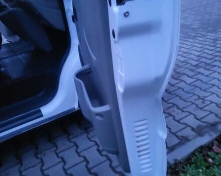 Білий Рено Трафік, об'ємом двигуна 2 л та пробігом 268 тис. км за 10950 $, фото 43 на Automoto.ua