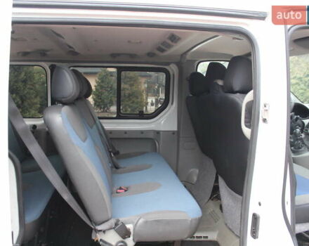 Белый Рено Трафик, объемом двигателя 2 л и пробегом 272 тыс. км за 13598 $, фото 15 на Automoto.ua