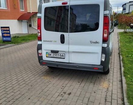 Рено Трафик 2011 в Ровно на Automoto.ua Белый Рено Трафик, объемом двигателя 2 л и пробегом 402 тыс. км за 11200 $, фото 7 на Automoto.ua