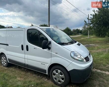 Білий Рено Трафік, об'ємом двигуна 2 л та пробігом 323 тис. км за 10500 $, фото 2 на Automoto.ua
