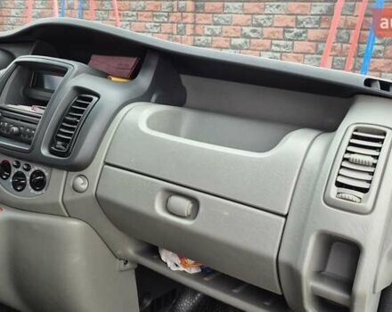 Рено Трафик 2011 в Ровно на Automoto.ua Белый Рено Трафик, объемом двигателя 2 л и пробегом 402 тыс. км за 11200 $, фото 29 на Automoto.ua