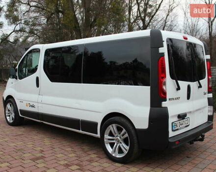 Белый Рено Трафик, объемом двигателя 2 л и пробегом 272 тыс. км за 13598 $, фото 7 на Automoto.ua