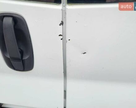 Рено Трафик 2011 в Ровно на Automoto.ua Белый Рено Трафик, объемом двигателя 2 л и пробегом 402 тыс. км за 11200 $, фото 10 на Automoto.ua