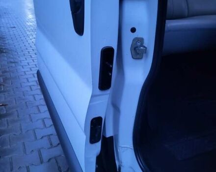 Белый Рено Трафик, объемом двигателя 2 л и пробегом 207 тыс. км за 11890 $, фото 58 на Automoto.ua