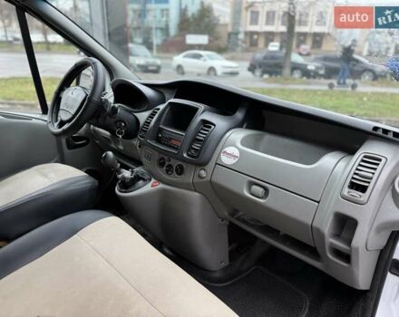 Білий Рено Трафік, об'ємом двигуна 2 л та пробігом 385 тис. км за 11000 $, фото 14 на Automoto.ua