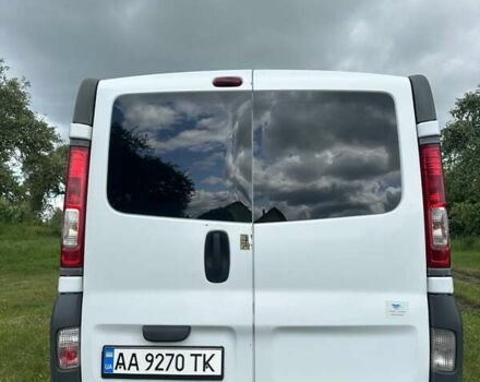 Белый Рено Трафик, объемом двигателя 2 л и пробегом 300 тыс. км за 9500 $, фото 4 на Automoto.ua