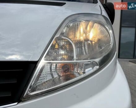 Білий Рено Трафік, об'ємом двигуна 2 л та пробігом 210 тис. км за 14990 $, фото 5 на Automoto.ua