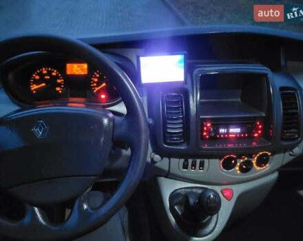 Белый Рено Трафик, объемом двигателя 2 л и пробегом 207 тыс. км за 11890 $, фото 85 на Automoto.ua