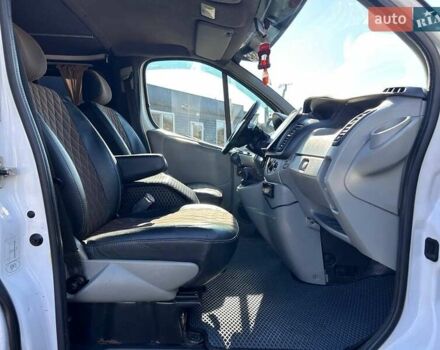 Белый Рено Трафик, объемом двигателя 2.5 л и пробегом 257 тыс. км за 12200 $, фото 35 на Automoto.ua