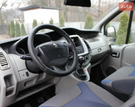 Белый Рено Трафик, объемом двигателя 2 л и пробегом 272 тыс. км за 13598 $, фото 12 на Automoto.ua